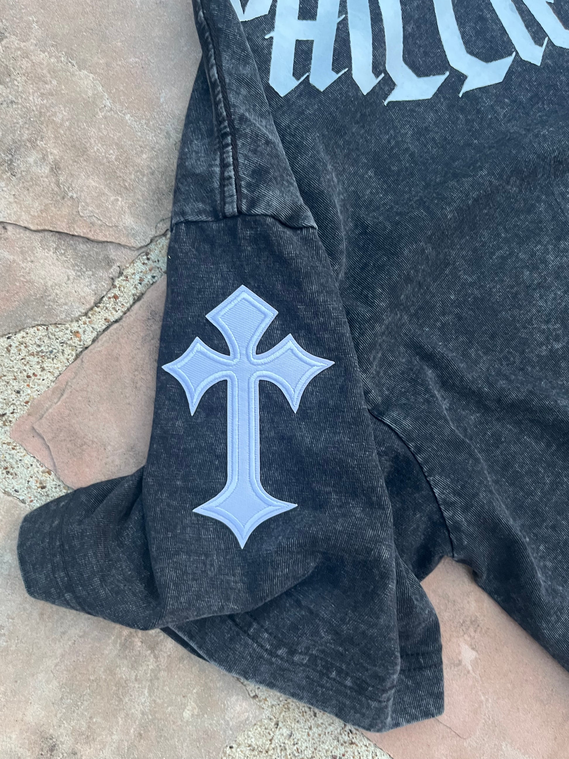 001  BLACK OVERSIZED WASHED TEE CROSS PATHES
